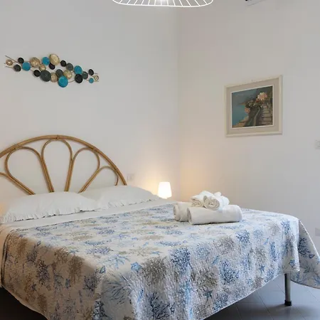 شقة Casa Flavia - Center - 5 Minutes To - For 6 People, Ideally Located In The Heart Of Positano, With Terrace, 2 Bathrooms And 3 Bedrooms بوسيتانو