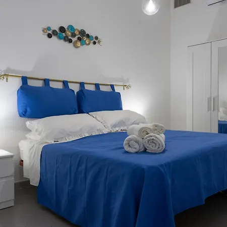 Апартаменты Casa Flavia Center - 5 Minutes To And 4 Air Conditioning