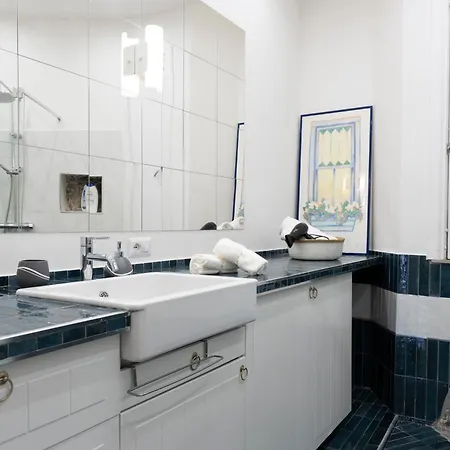 شقة Casa Flavia - Center - 5 Minutes To - For 6 People, Ideally Located In The Heart Of Positano, With Terrace, 2 Bathrooms And 3 Bedrooms بوسيتانو
