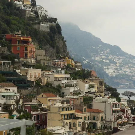 شقة Casa Flavia - Center - 5 Minutes To - For 6 People, Ideally Located In The Heart Of Positano, With Terrace, 2 Bathrooms And 3 Bedrooms *